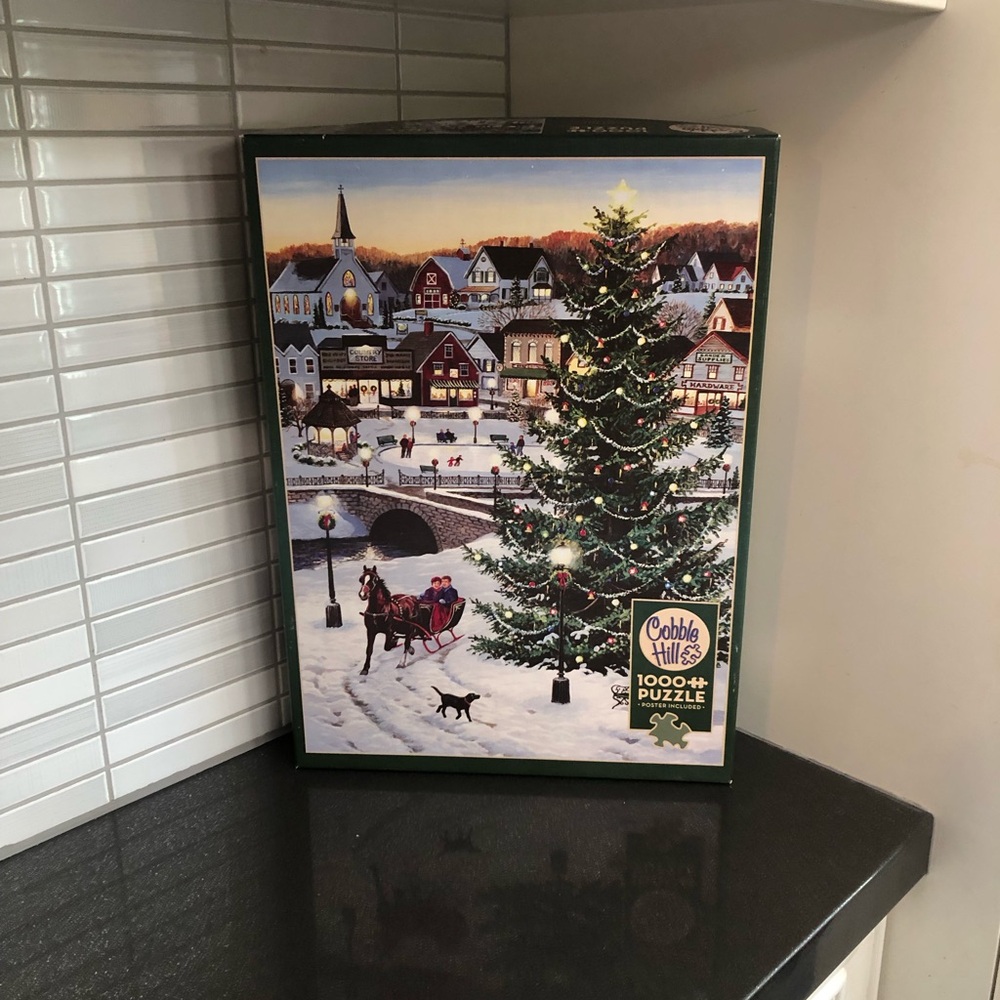 Cobble Hill Village Tree 1000 piece puzzle